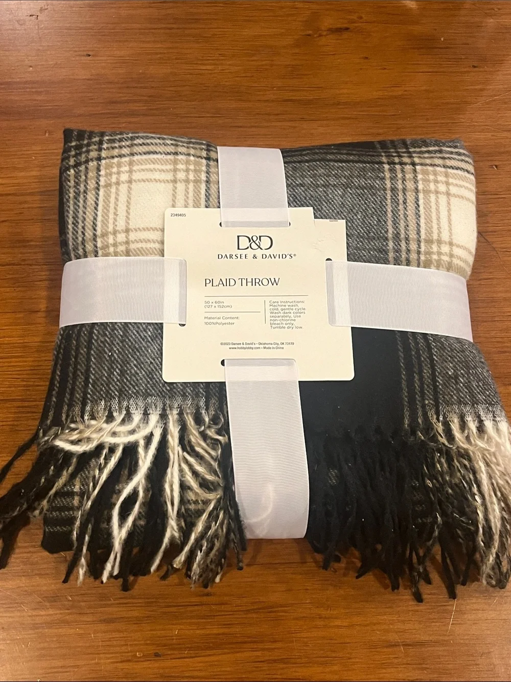 D&D Darsee & David’s Plaid Throw Blanket 50”x60” Polyester cream black tan new